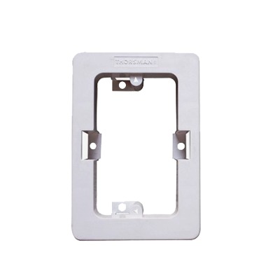 Caja Sin Fondo Universal, Color Blanco de PVC Auto Extinguible (7900-02002)
